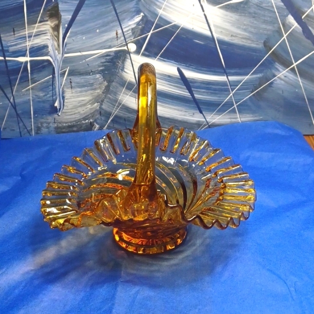 FENTON VINTAGE AMBER GLASS BASKET COLLECTORS ITEM